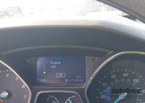 2014 Ford Focus Se z USA, uszkodzony, nr VIN 1FADP3K2XEL285282